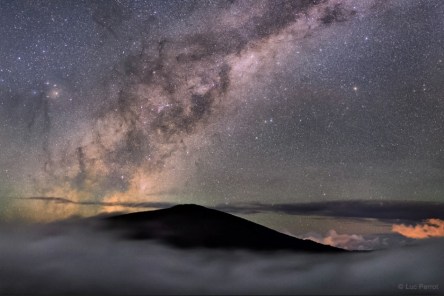 A beautiful sky at the end of a sunset with many stars showing